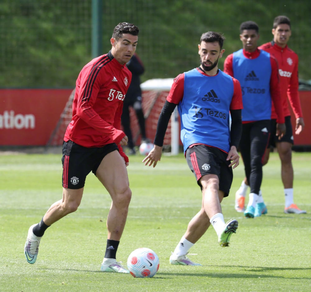 多掌聲與肯 多掌聲與肯