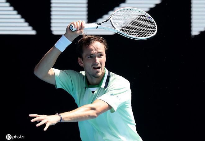 及其支持者 及其支持者