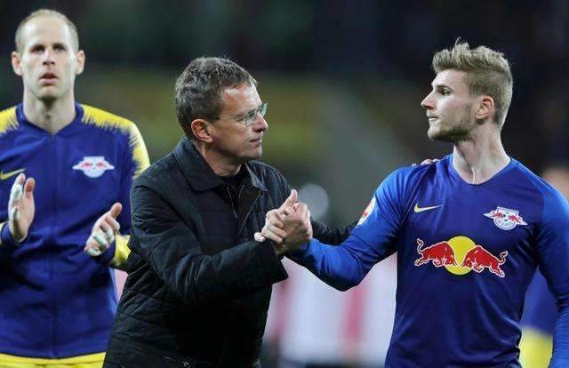 他在英格兰 他在英格兰