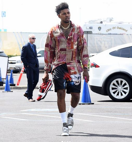 I与阶段性 I与阶段性